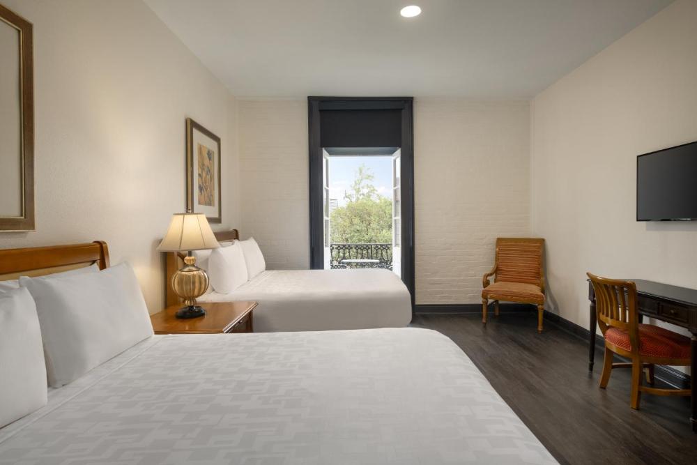 Double Room with Balcony interior